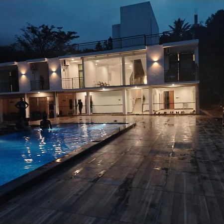 Crystal Riverston Deck มาตาเล ภายนอก รูปภาพ