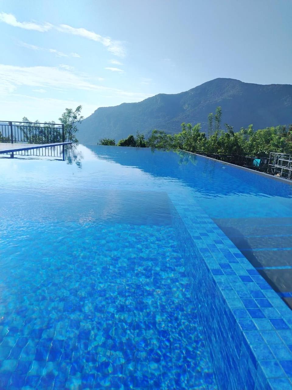 Crystal Riverston Deck มาตาเล ภายนอก รูปภาพ